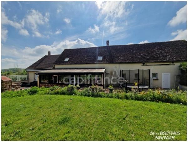 A vendre maison de campagne, 4 chambres, terrain 3500 M2, Véranda chauffée ARCES DILO (89)