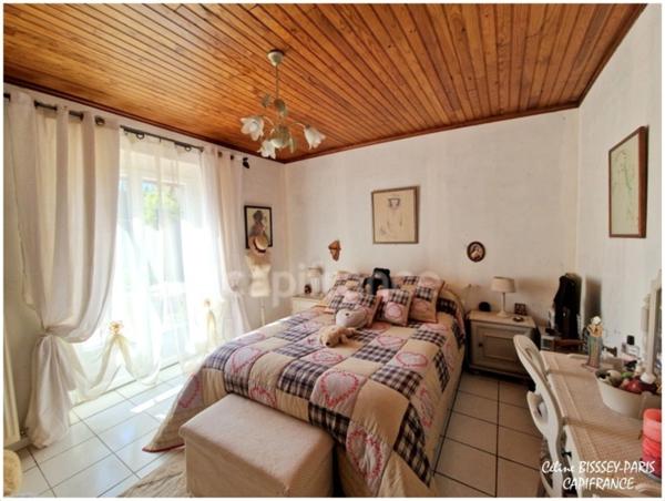 A vendre maison de campagne, 4 chambres, terrain 3500 M2, Véranda chauffée ARCES DILO (89)