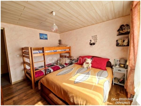 A vendre maison de campagne, 4 chambres, terrain 3500 M2, Véranda chauffée ARCES DILO (89)