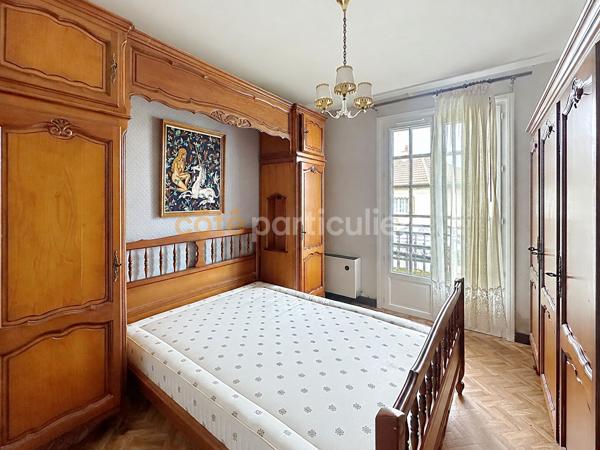 Vente
                Maison85 m² - 4 Pièces -
                    POITIERS (86000)