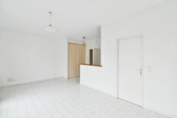 Appartement à vendre 2 pièces ANTONY (92) avec garage box et cave proche commerces et gare RER