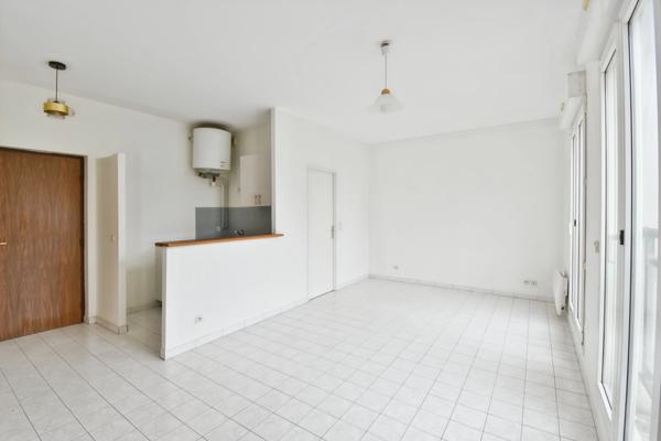 Appartement à vendre 2 pièces ANTONY (92) avec garage box et cave proche commerces et gare RER
