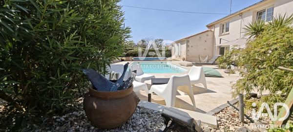 Maison à vendre 9 pièces 243 m² Fontenay-le-Comte