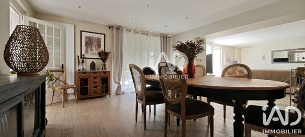 Maison à vendre 9 pièces 243 m² Fontenay-le-Comte