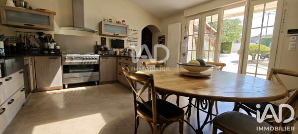Maison à vendre 9 pièces 243 m² Fontenay-le-Comte
