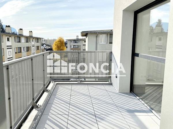 Location Appartement 3 pièces 58.97 m² - 79 RUE RAVIER Ambilly 74100