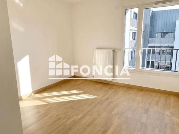 Location Appartement 3 pièces 58.97 m² - 79 RUE RAVIER Ambilly 74100
