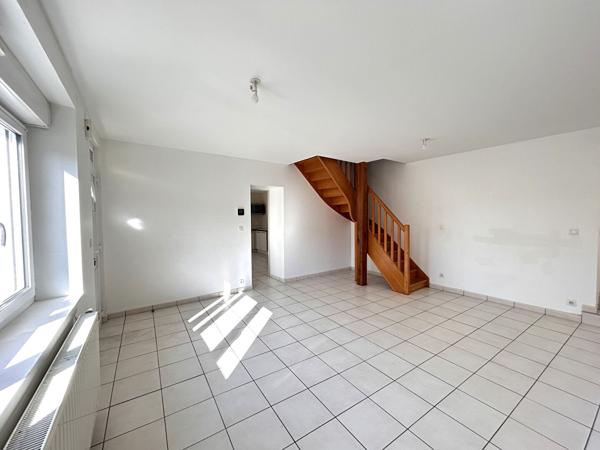 "MAISON YVRE L'ÉVEQUE 4 PIECES 98M2"