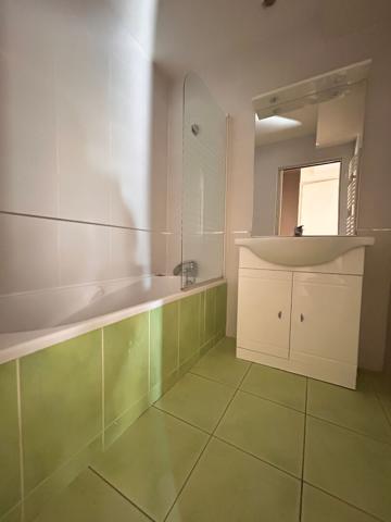 "MAISON YVRE L'ÉVEQUE 4 PIECES 98M2"