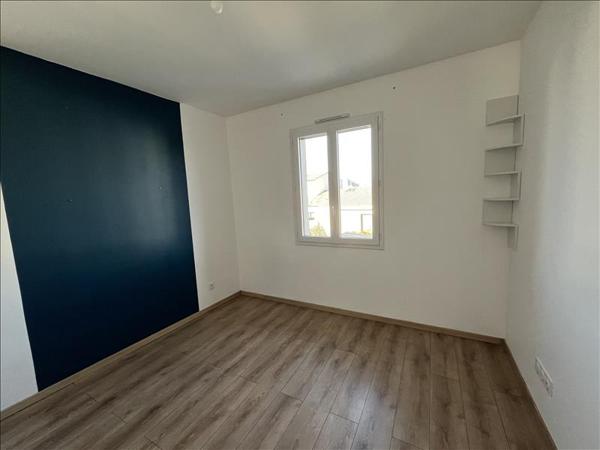 Maison à louer 1 360 € CC ST XANDRE 4 p 87 m² DPE A