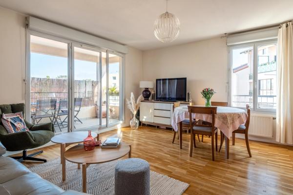 Lyon 5 - Point du Jour - Appartement de 87,69 m² - 3 Chambres - Double stationnement - Cave