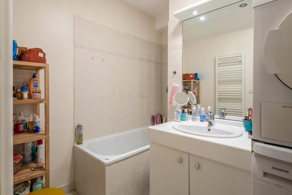 Lyon 5 - Point du Jour - Appartement de 87,69 m² - 3 Chambres - Double stationnement - Cave