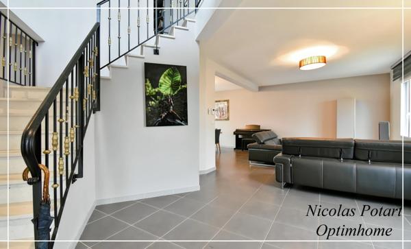 Superbe Maison Contemporaine à Compiègne avec Jardin et Salle de Cinéma