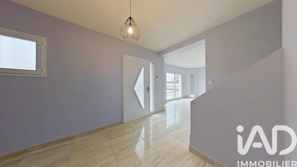 Maison à vendre 4 pièces 126 m² Saint-Clair-de-la-Tour