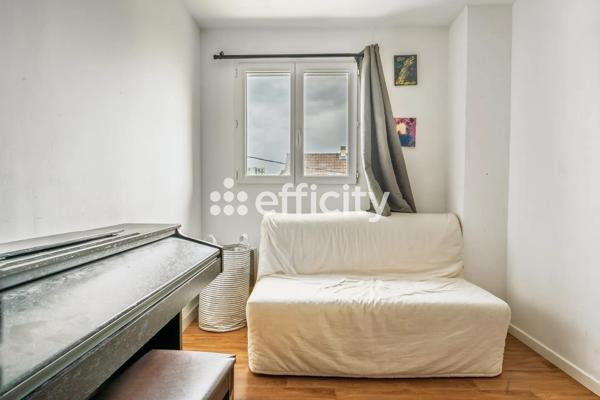 Maison
         8 pièces
        - 169 m² Exclusivité 640 000 € *