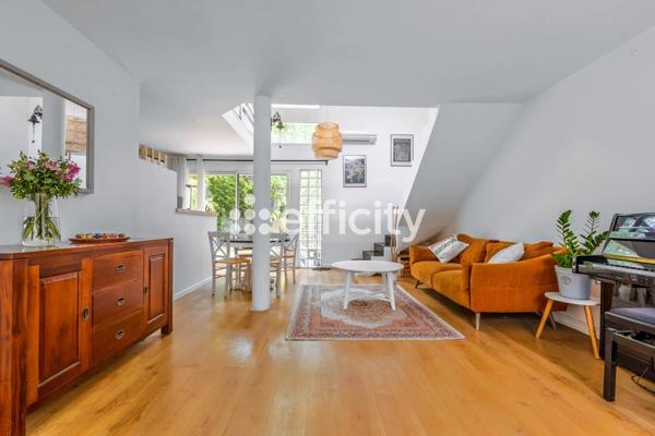 Maison
         8 pièces
        - 169 m² Exclusivité 640 000 € *
