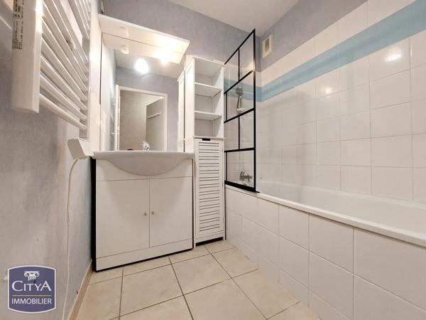 Appartement à vendre 2 pièces 47m² Agneaux (50180)