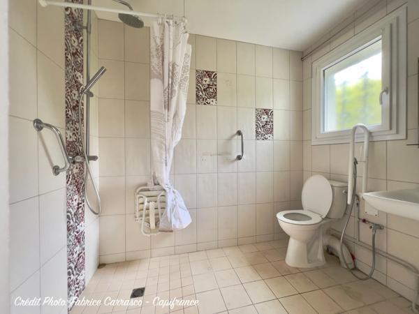 Maison individuelle de plain pied, 5 pièces LE CENDRE (63) avec jardin. Une belle opportunité de rénovation au cœur d'un secteur recherché