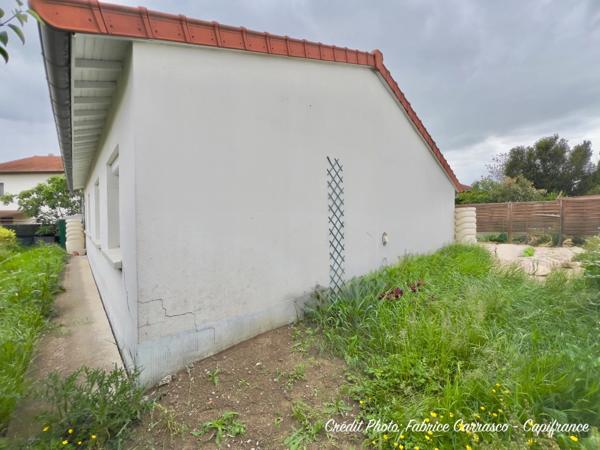 Maison individuelle de plain pied, 5 pièces LE CENDRE (63) avec jardin. Une belle opportunité de rénovation au cœur d'un secteur recherché