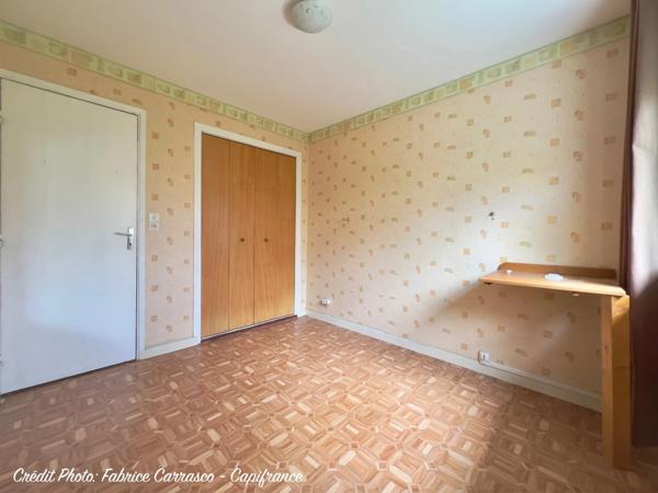 Maison individuelle de plain pied, 5 pièces LE CENDRE (63) avec jardin. Une belle opportunité de rénovation au cœur d'un secteur recherché