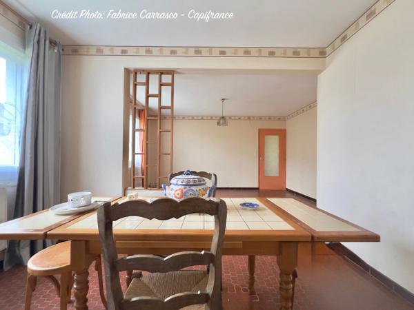 Maison individuelle de plain pied, 5 pièces LE CENDRE (63) avec jardin. Une belle opportunité de rénovation au cœur d'un secteur recherché