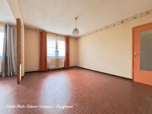 Maison individuelle de plain pied, 5 pièces LE CENDRE (63) avec jardin. Une belle opportunité de rénovation au cœur d'un secteur recherché