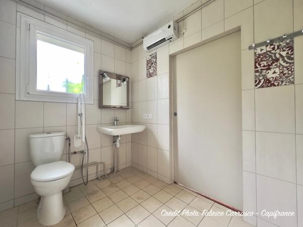 Maison individuelle de plain pied, 5 pièces LE CENDRE (63) avec jardin. Une belle opportunité de rénovation au cœur d'un secteur recherché