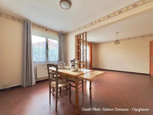 Maison individuelle de plain pied, 5 pièces LE CENDRE (63) avec jardin. Une belle opportunité de rénovation au cœur d'un secteur recherché