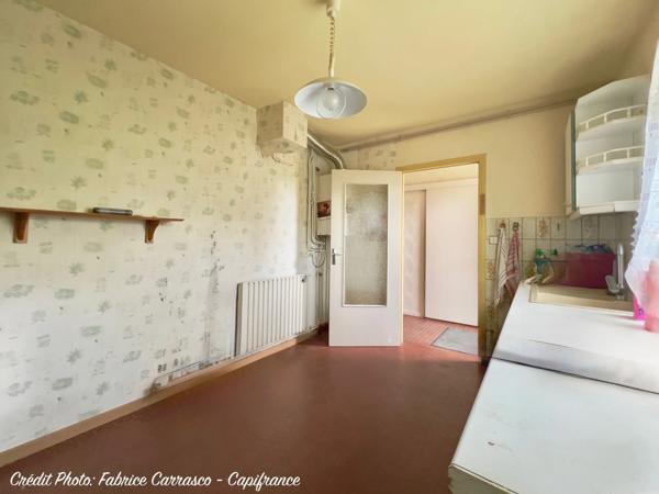 Maison individuelle de plain pied, 5 pièces LE CENDRE (63) avec jardin. Une belle opportunité de rénovation au cœur d'un secteur recherché
