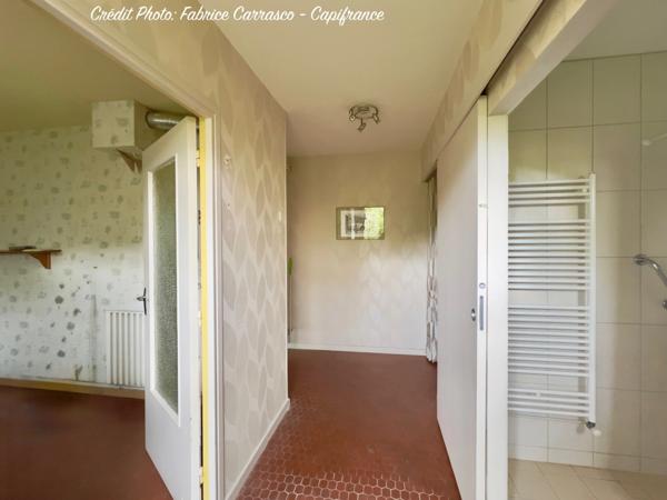 Maison individuelle de plain pied, 5 pièces LE CENDRE (63) avec jardin. Une belle opportunité de rénovation au cœur d'un secteur recherché