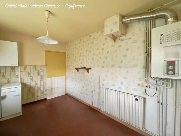 Maison individuelle de plain pied, 5 pièces LE CENDRE (63) avec jardin. Une belle opportunité de rénovation au cœur d'un secteur recherché