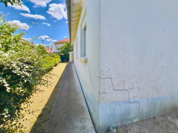 Maison individuelle de plain pied, 5 pièces LE CENDRE (63) avec jardin. Une belle opportunité de rénovation au cœur d'un secteur recherché