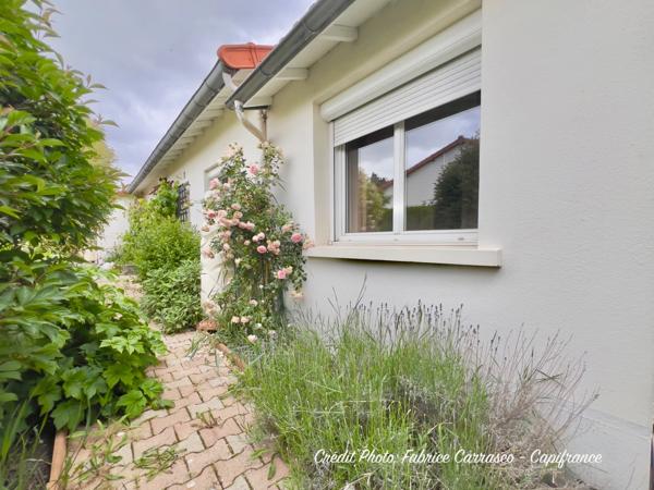 Maison individuelle de plain pied, 5 pièces LE CENDRE (63) avec jardin. Une belle opportunité de rénovation au cœur d'un secteur recherché