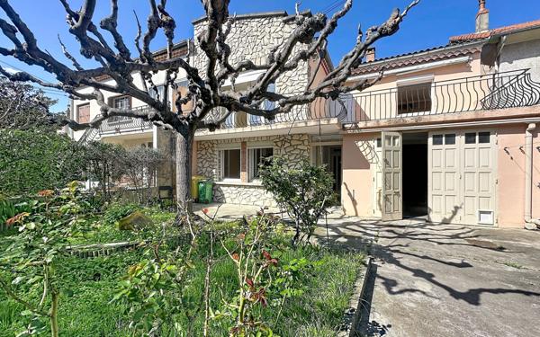 Maison à vendre    5 pièces • 149 m2 Avignon