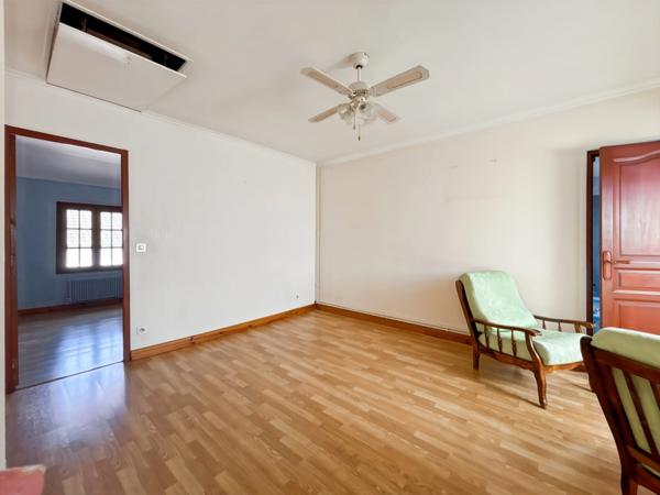 ALLIEZ CHARME ET POTENTIEL : MAISON DE 110 M² AVEC GARAGE, LOCAL COMMERCIAL TRANSFORMABLE, IDEALE POUR PROJET SUR MESURE A LIZY SUR OURCQ (77)