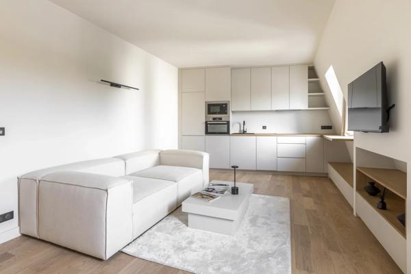 Appartement Paris 7 e - TOUR MAUBOURG