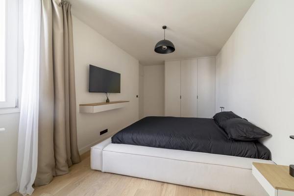 Appartement Paris 7 e - TOUR MAUBOURG