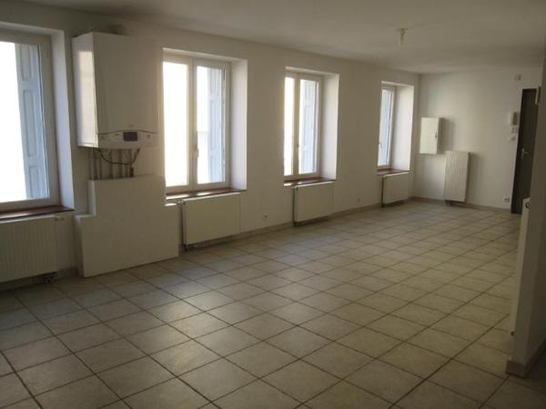 Appartement 4 pièces de 105 m² à St just st rambert