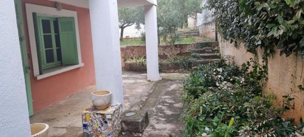 Appartement Bandol 3 pièce(s) à rénover, extension possible