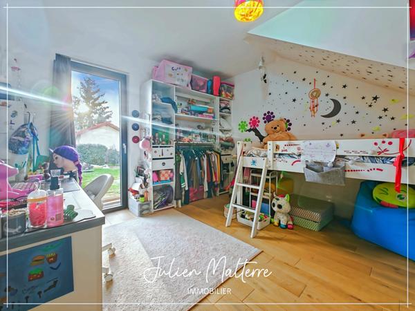 St-Just-St-Rambert, maison d'architecte 147 m², 4 chambres, garage double sur terrain de 985 m²