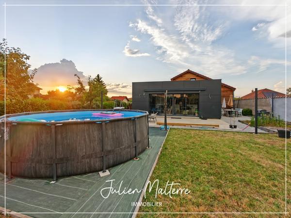 St-Just-St-Rambert, maison d'architecte 147 m², 4 chambres, garage double sur terrain de 985 m²