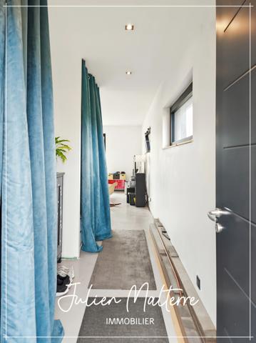 St-Just-St-Rambert, maison d'architecte 147 m², 4 chambres, garage double sur terrain de 985 m²