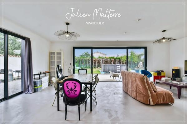 St-Just-St-Rambert, maison d'architecte 147 m², 4 chambres, garage double sur terrain de 985 m²