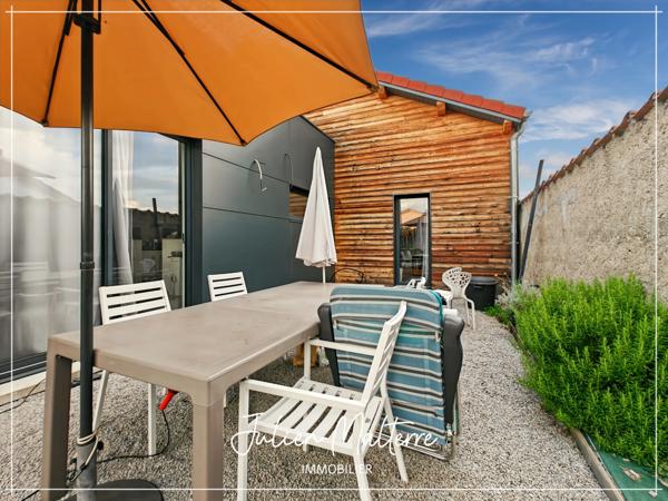 St-Just-St-Rambert, maison d'architecte 147 m², 4 chambres, garage double sur terrain de 985 m²