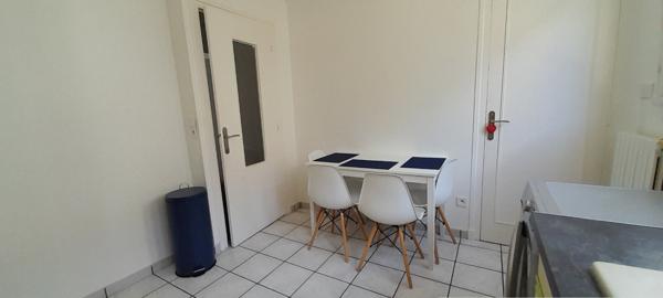 Dijon proximité TRAM T1 : appartement en colocation 3 chambres