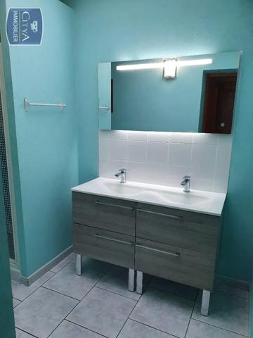 Appartement à louer 2 pièces 57.71m²