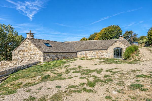 Ancienne ferme caussenarde de caractère ? Entièrement restaurée, vue exceptionnelle Pont de montvert sud mont lozere