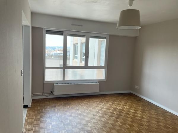 Appartement 1 pièces de 32 m² à Saint etienne