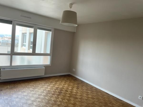 Appartement 1 pièces de 32 m² à Saint etienne