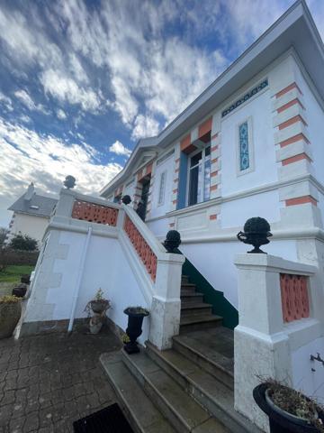 PROPRIETE D'EXCEPTION FACE MER